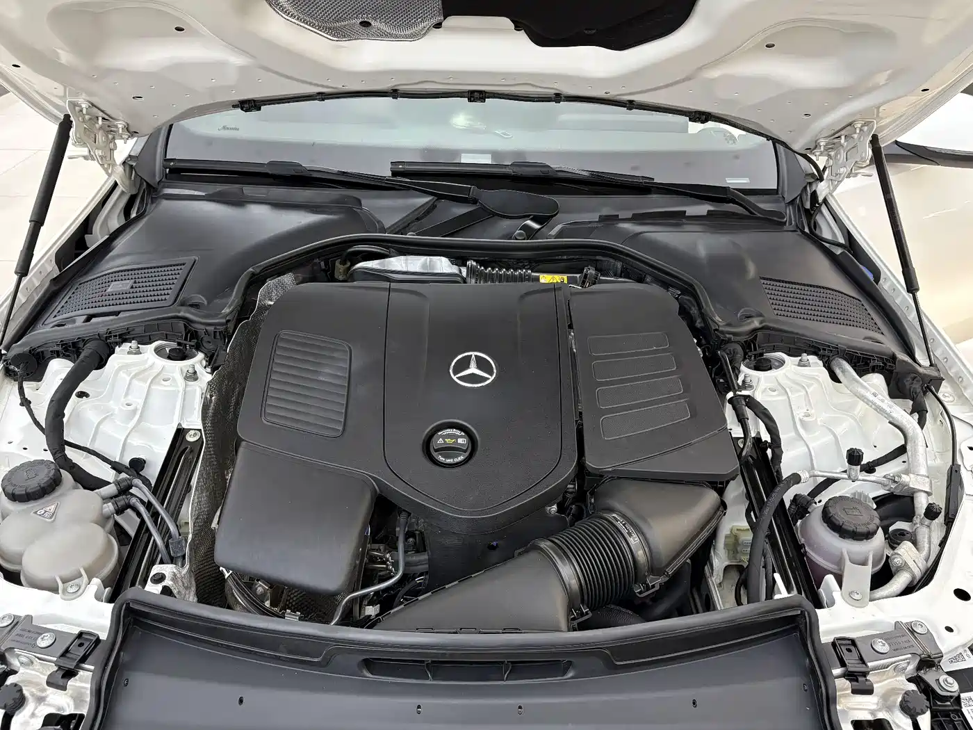 Mercedes-Benz C-Class 2023 Facelift C 200 L Sport Edition фото 12