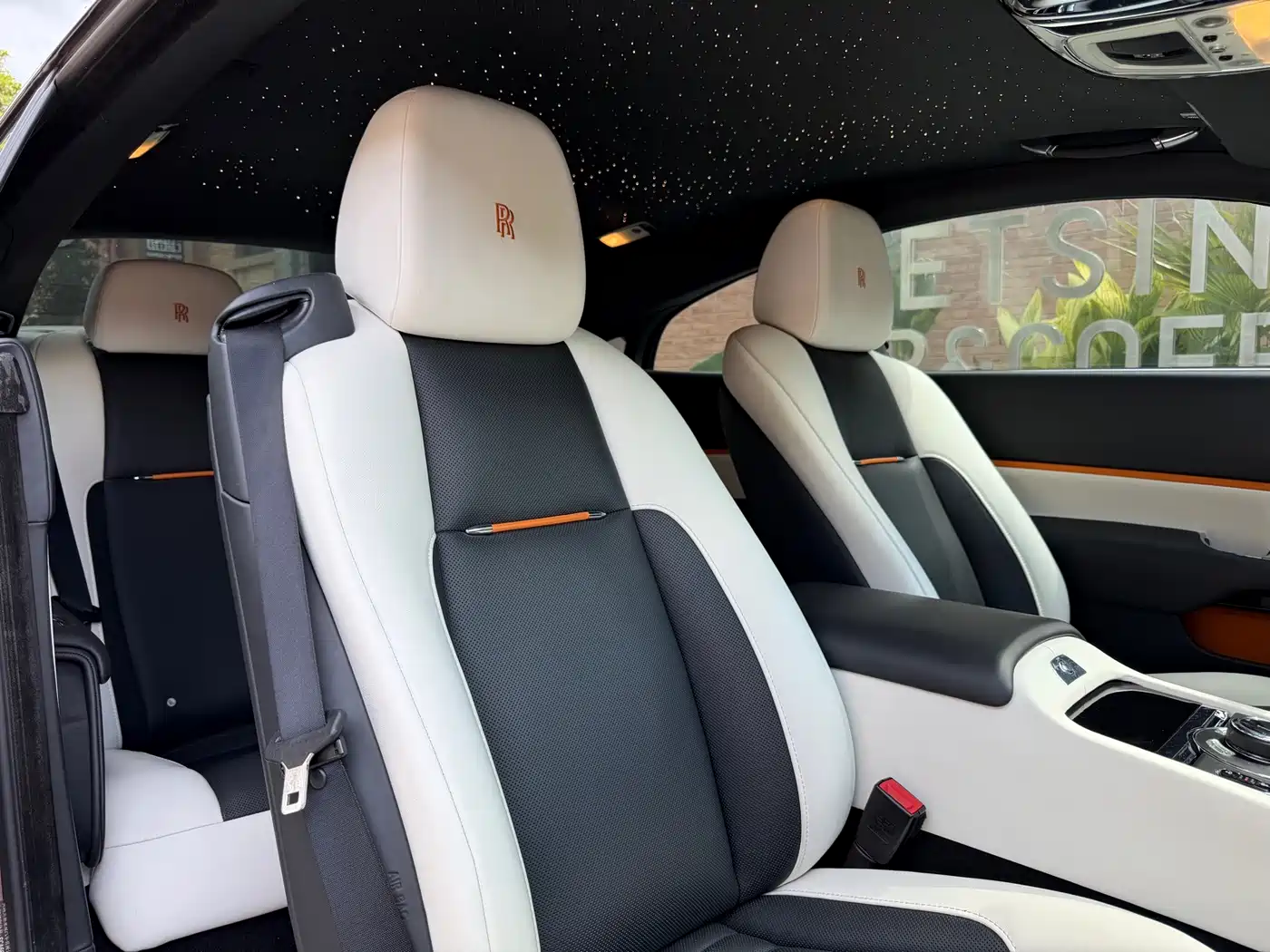 Фото 8 - Rolls-Royce Wraith