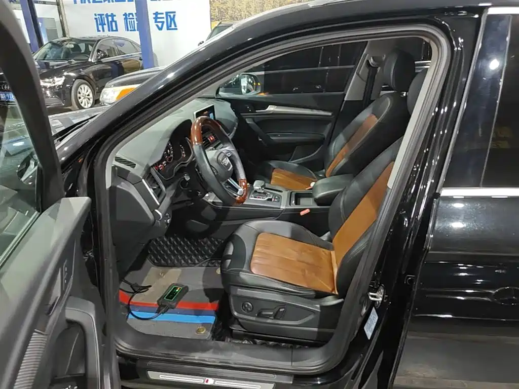 Audi Q5L 2020 45 TFSI Exclusive Fashion фото 16