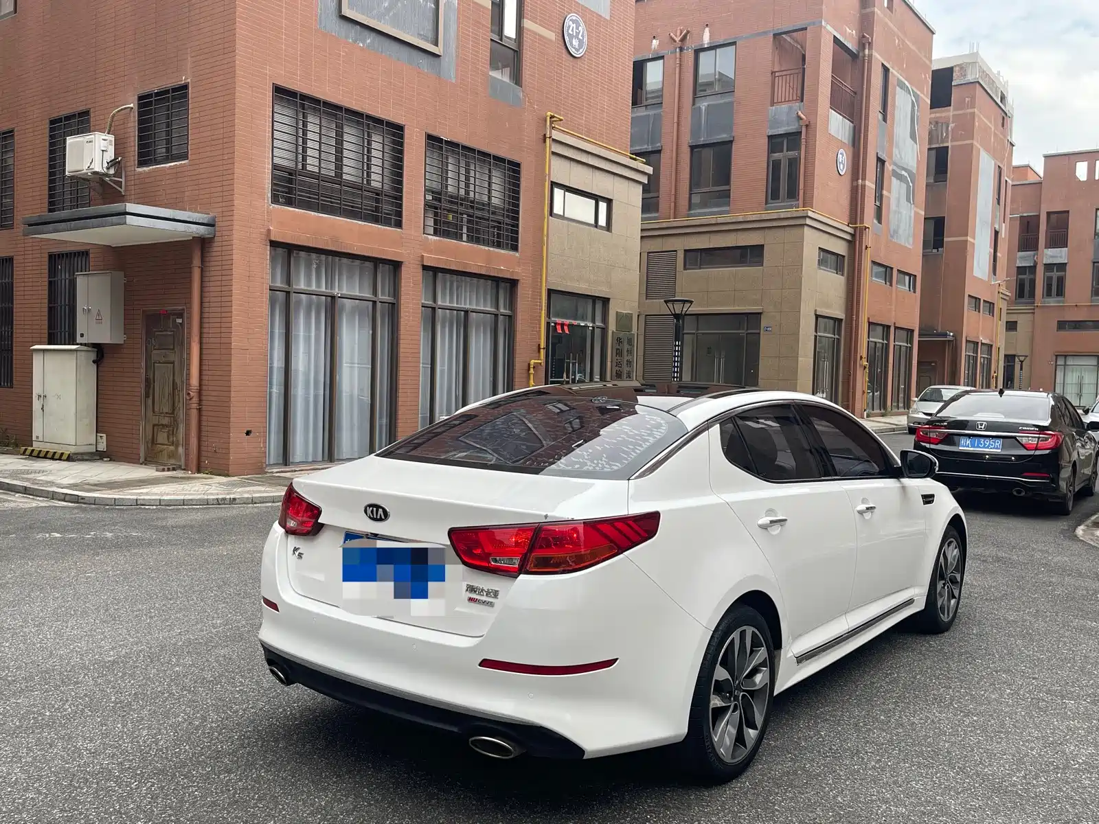 Фото 6 - Kia K5