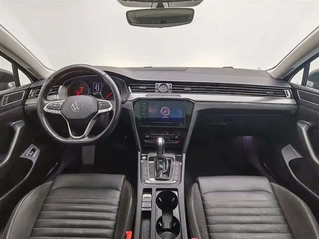 Volkswagen Magotan 2020 330TSI DSG Leading фото 5