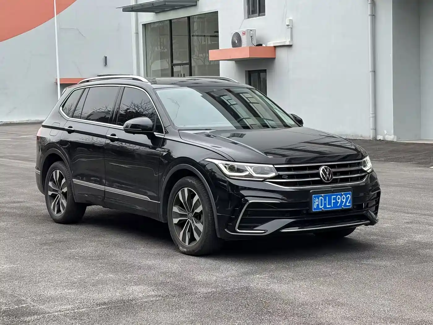 Volkswagen Tiguan L 2023 330TSI Auto 2WD R-Line Flagship Edition фото 3