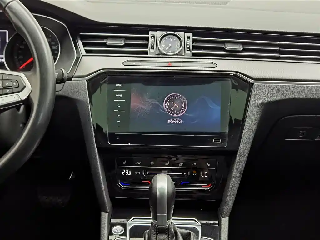 Volkswagen Magotan 2020 330TSI DSG Leading фото 12
