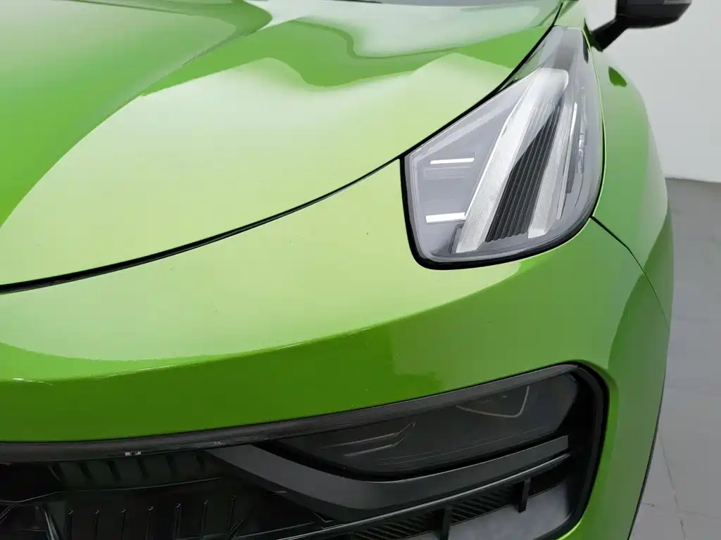 Фото 7 - Lynk & Co 05