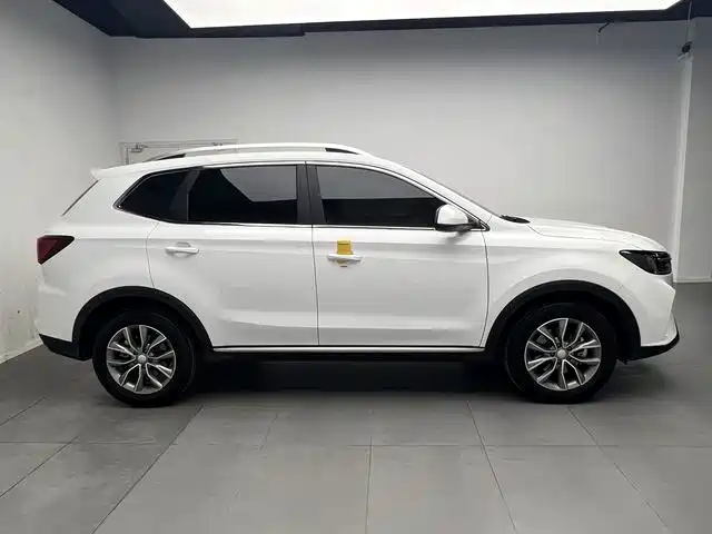 Roewe RX5 2025 2025 PLUS 330TGI Auto Trend-Setting Smart Edition