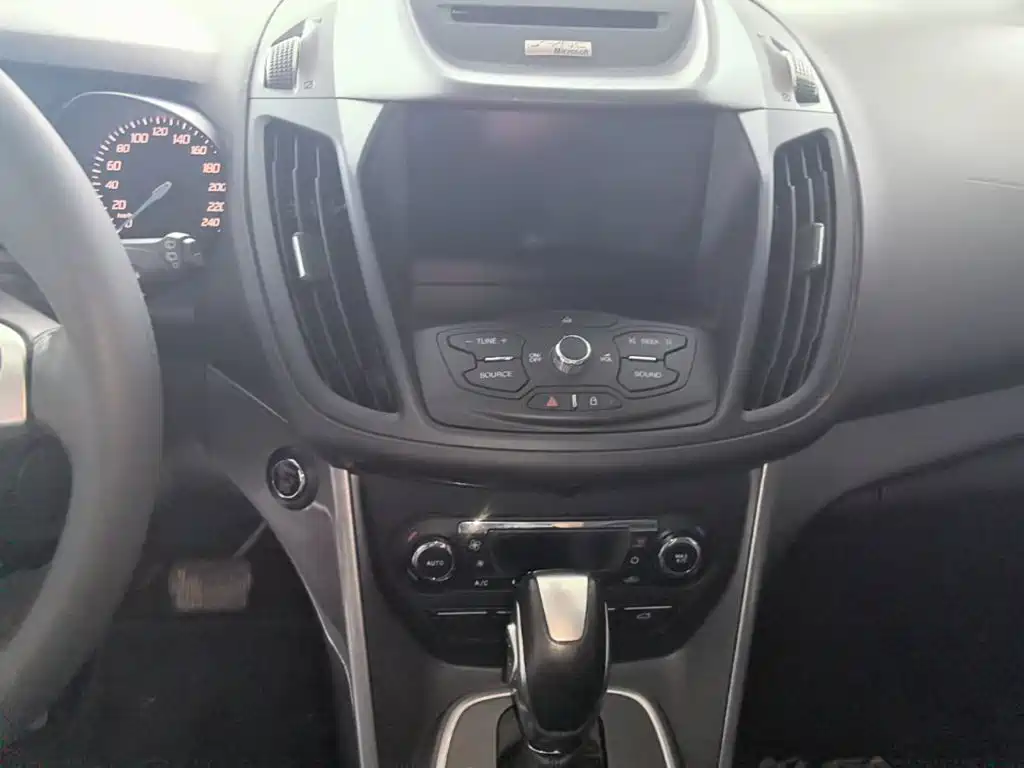 Фото 13 - Ford Kuga