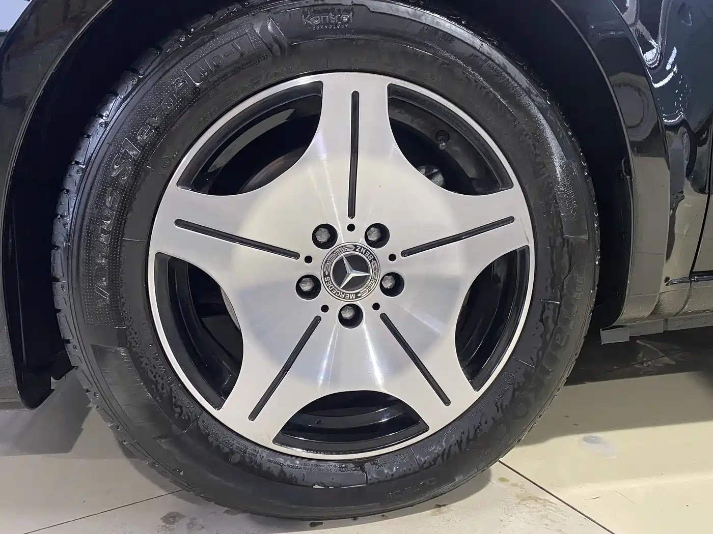 Mercedes-Benz Vito 2023 2.0T Business 7-Seater фото 17