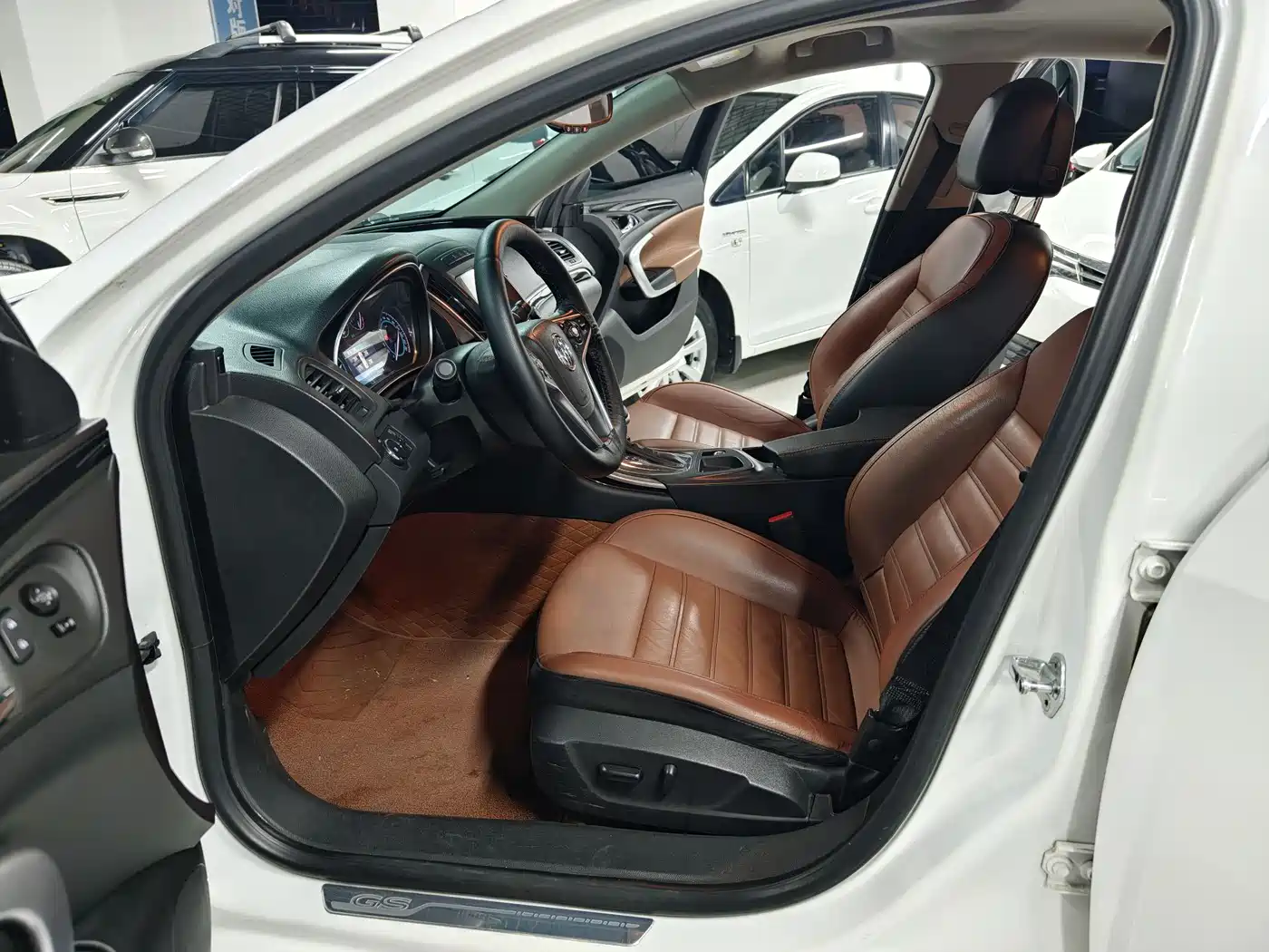 Buick Regal 2014 GS 2.0T Heroic Sport Edition фото 5