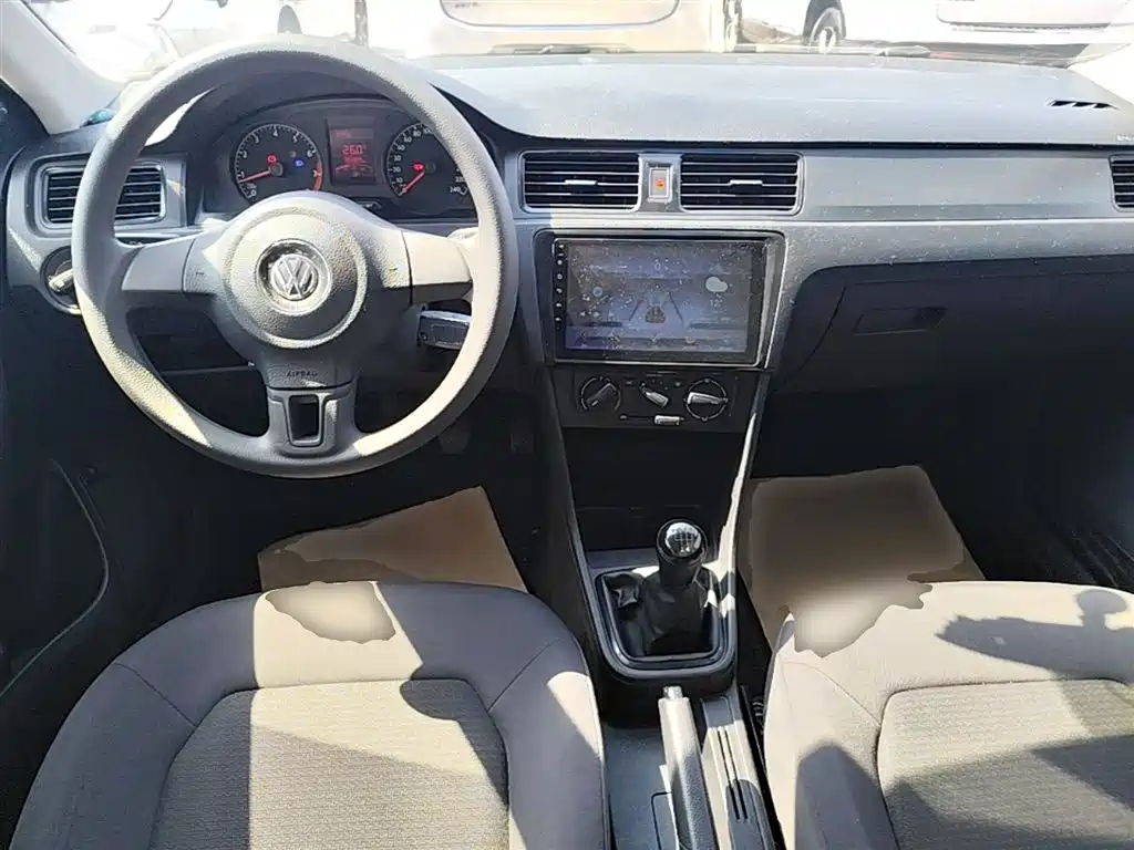 Volkswagen Santana 2015 1.4L Manual Trend Edition фото 10
