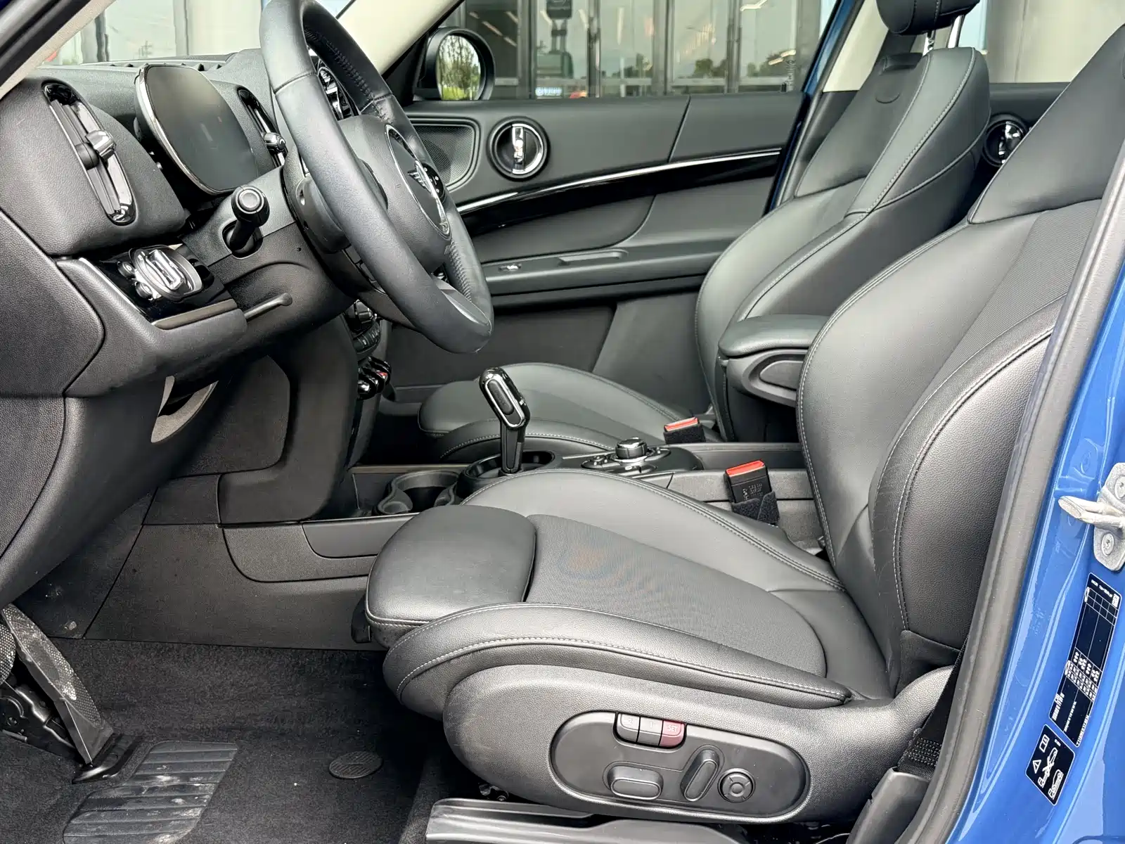 صورة 14 - MINI COUNTRYMAN