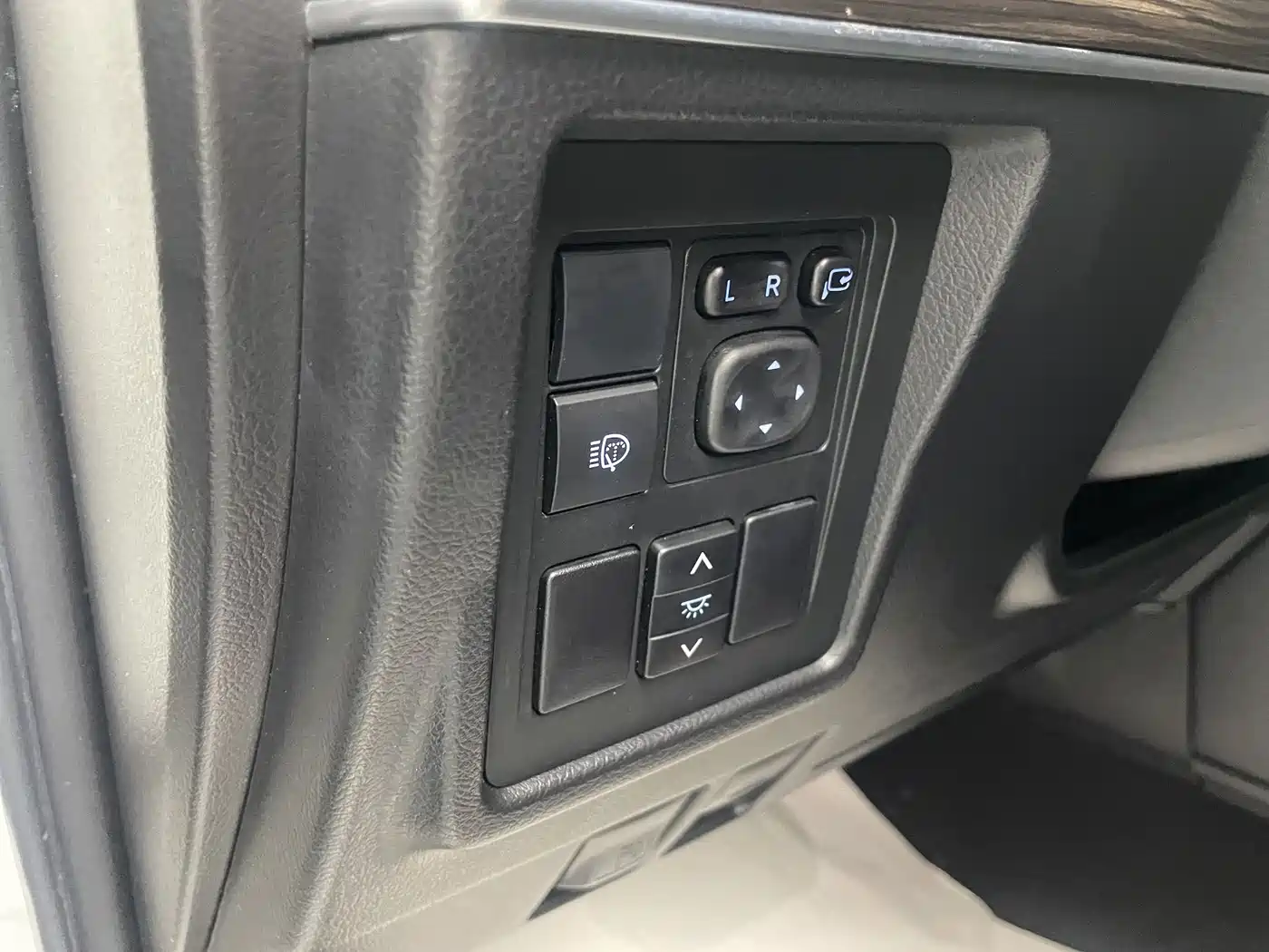 Toyota Prado 2019 3.5L Automatic TX-L Zunxiang Edition фото 30