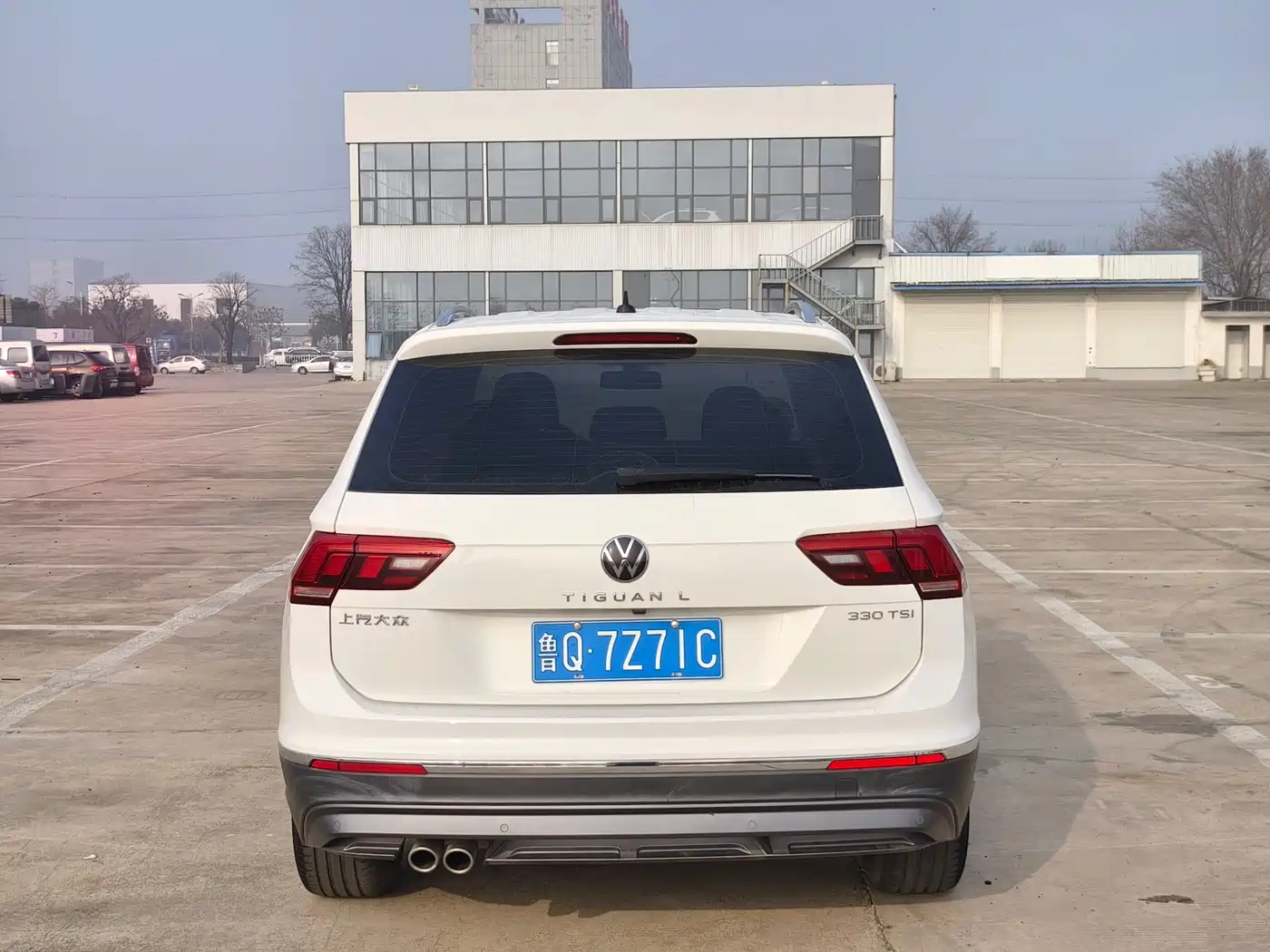 VOLKSWAGEN TIGUAN L