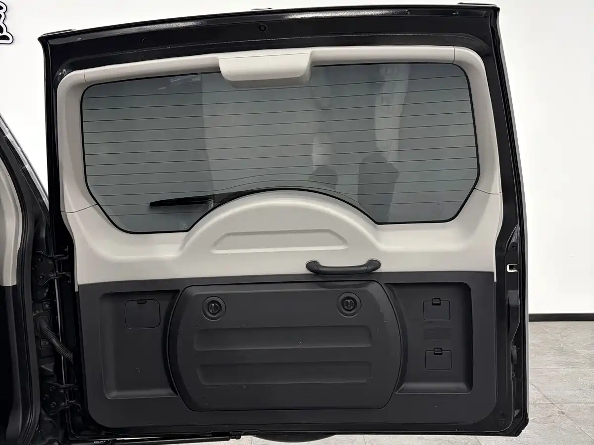 Mitsubishi Pajero (Import) 2012 2012 3.0L Luxury Edition