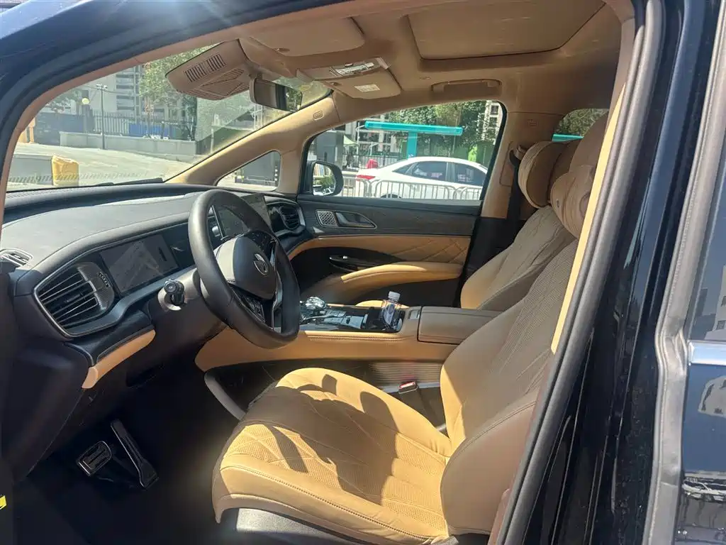 Denza D9 2025 DM-i Smart Drive Edition 1020 AWD Prestige фото 11