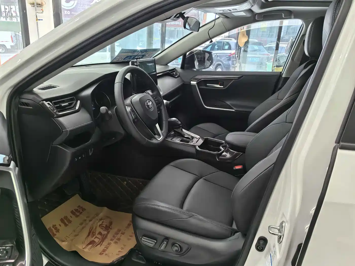 Toyota Wildlander 2022 2.0L CVT AWD Luxury Edition фото 7