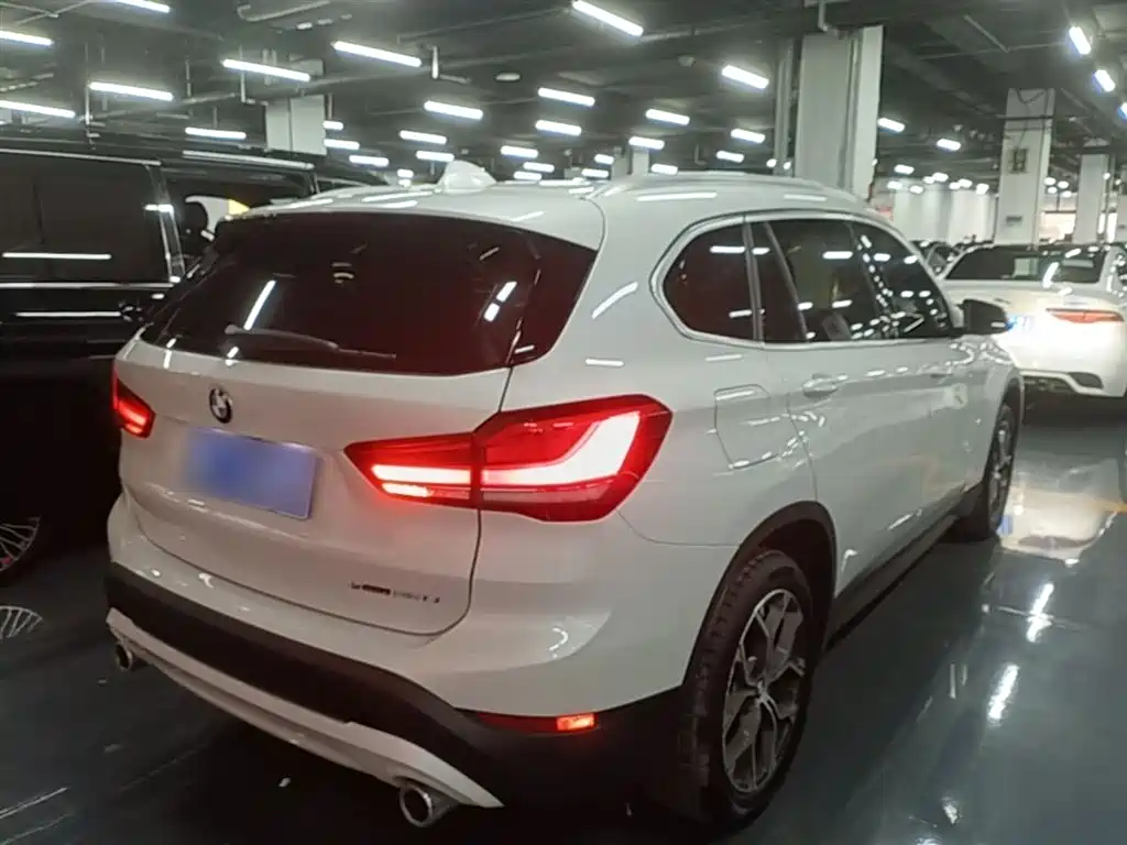 BMW X1 2021 sDrive25Li Leading фото 7