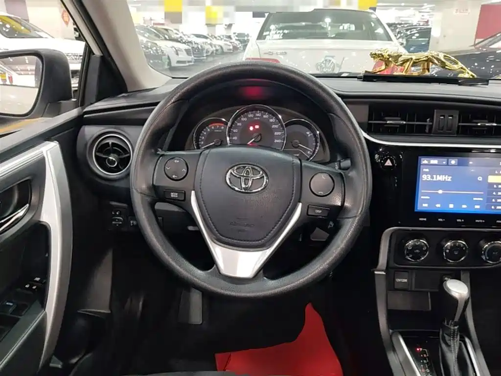 Toyota Levin 2017 Facelift 185T CVT Elite (China V) фото 11