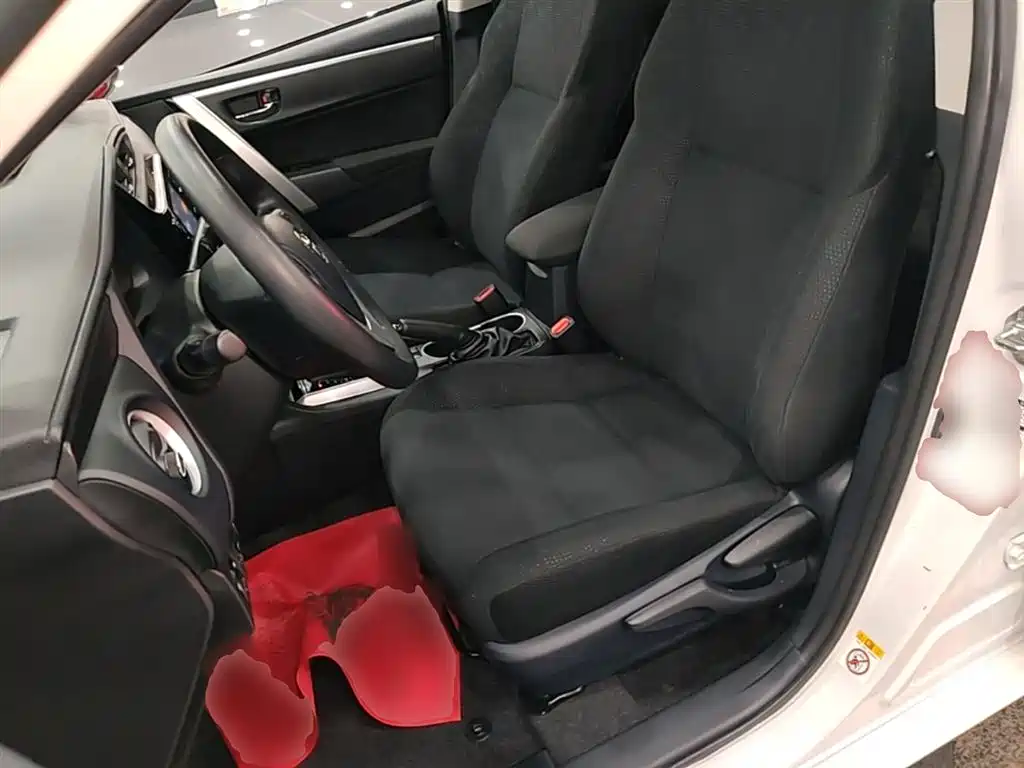 Toyota Levin 2017 Facelift 185T CVT Elite (China V) фото 15