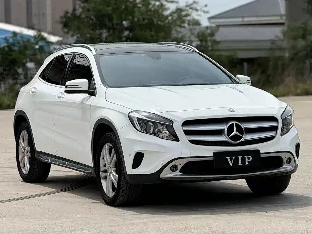 Mercedes-Benz GLA 2015 2015 GLA 200 Fashion