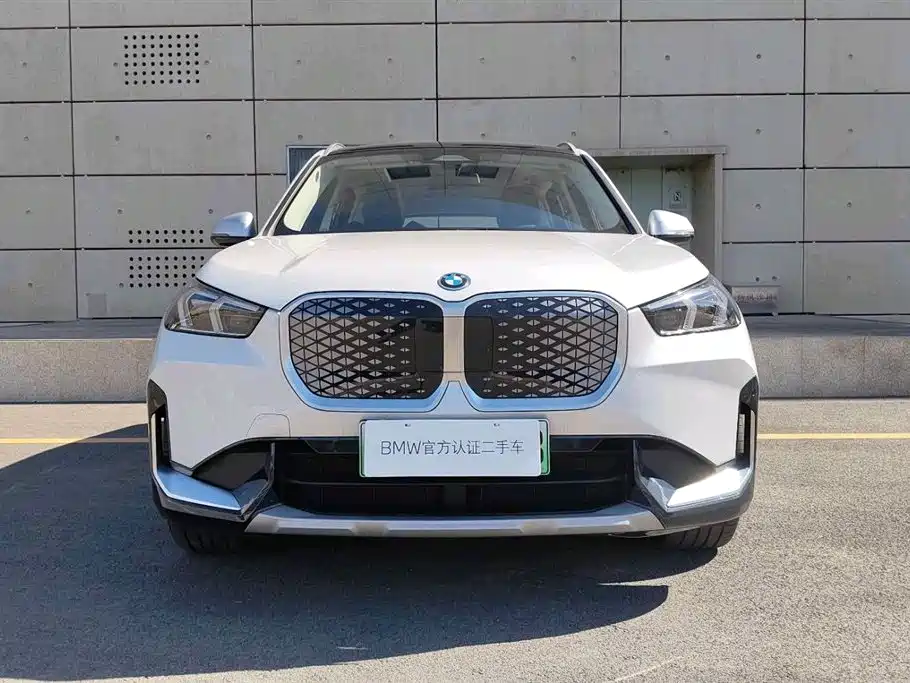 BMW iX1 2023 xDrive30L X Design Package фото 2