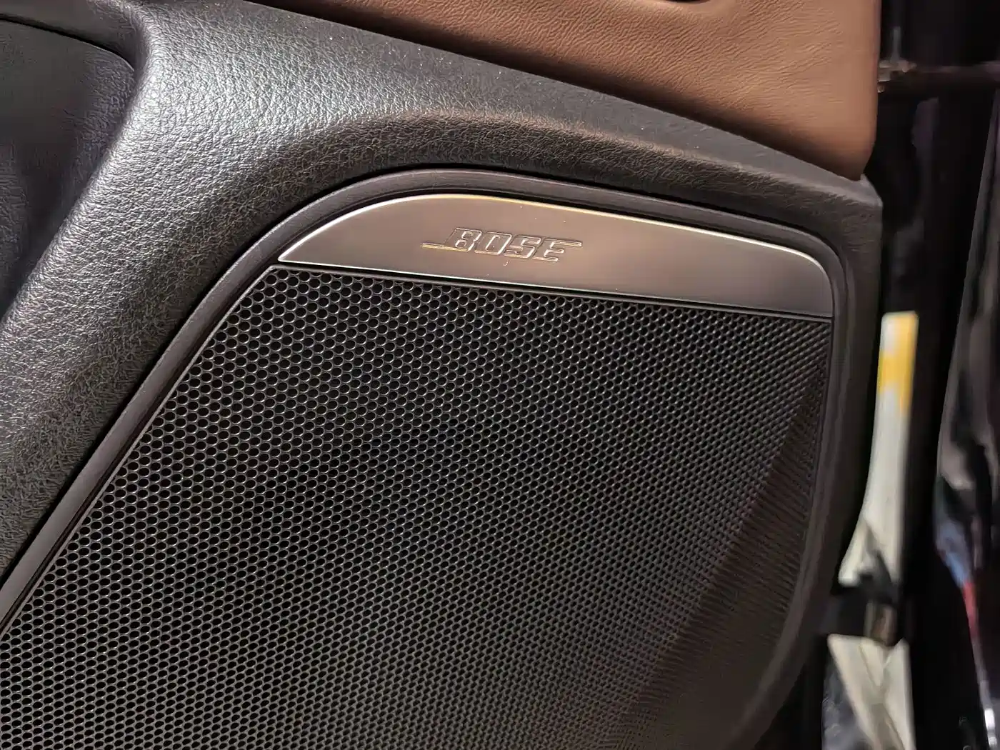Фото 12 - Audi A6L
