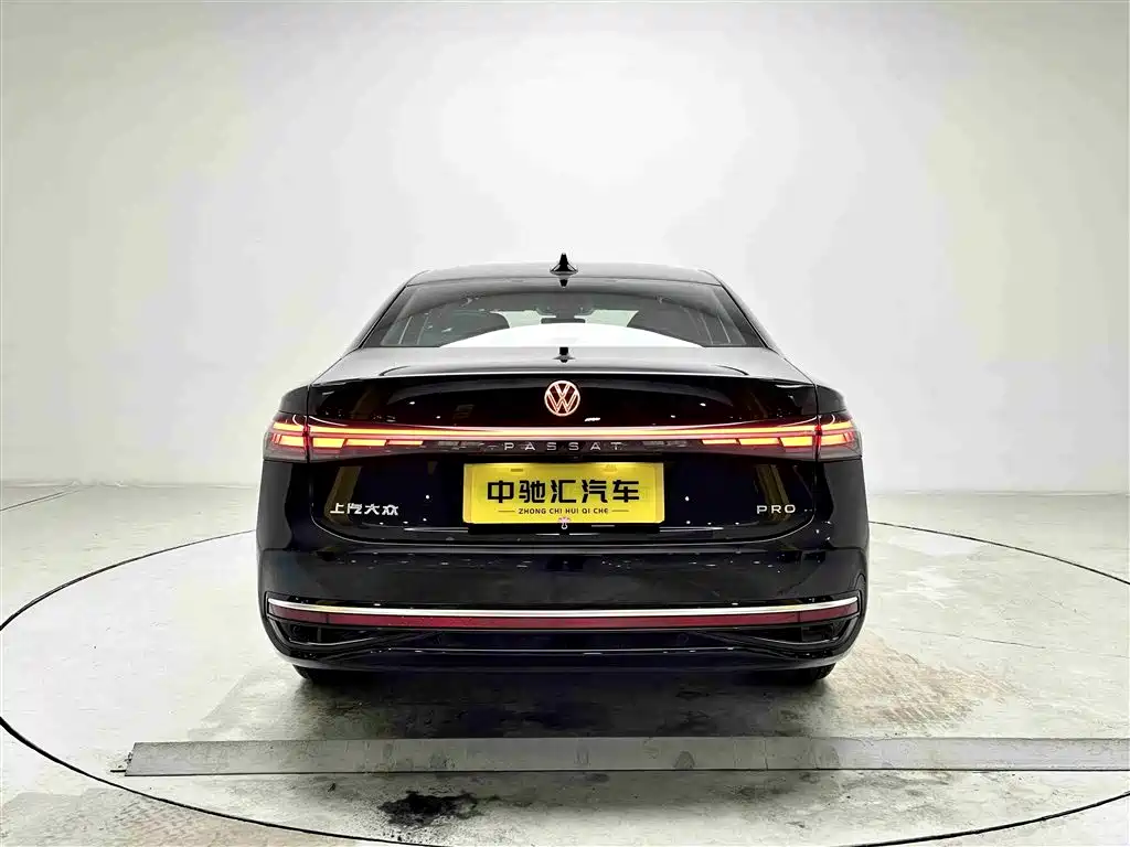 Volkswagen Passat 2025 Pro 380TSI Dragon Fortune Edition фото 19