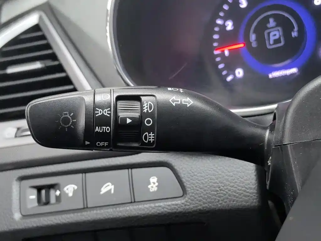 Photo 21 - Hyundai Santa Fe