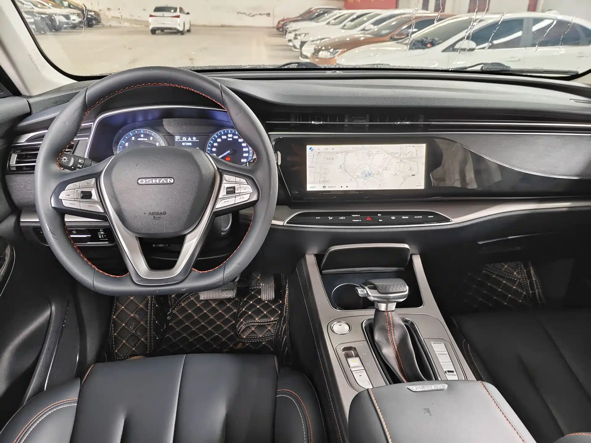 Photo 5 - Changan Oshan X7