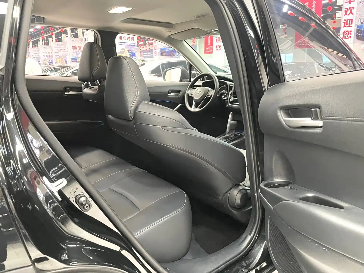Toyota Frontlander 2022 2.0L CVT Luxury Edition фото 17