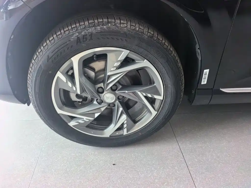 2026 Hongqi HS3 PHEV