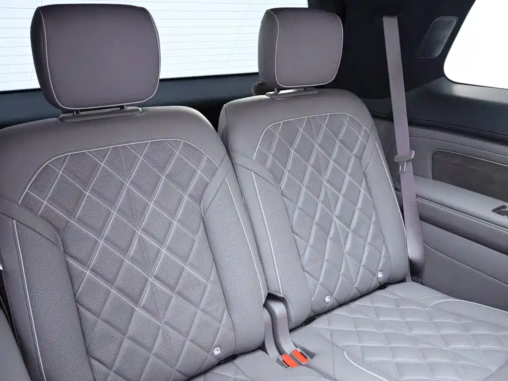 NIO ES8 2026 2025 Model 6-Seat Executive Luxury Edition