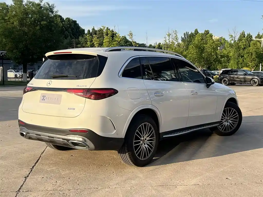 Mercedes-Benz GLC 2024 GLC 300 L 4MATIC Dynamic 5-seater фото 5