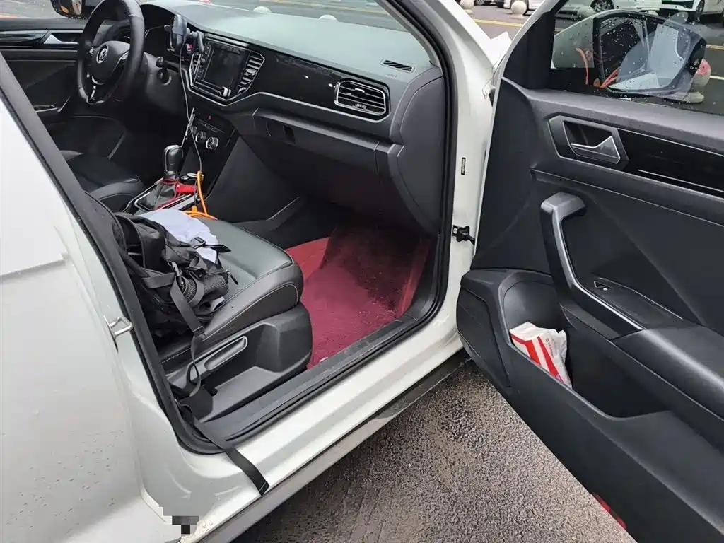 Volkswagen T-ROC 2020 280TSI DSG 2WD Comfort фото 20