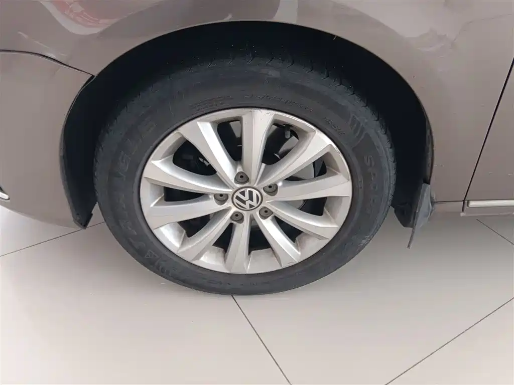 Volkswagen Magotan 2013 1.8TSI Luxury фото 25