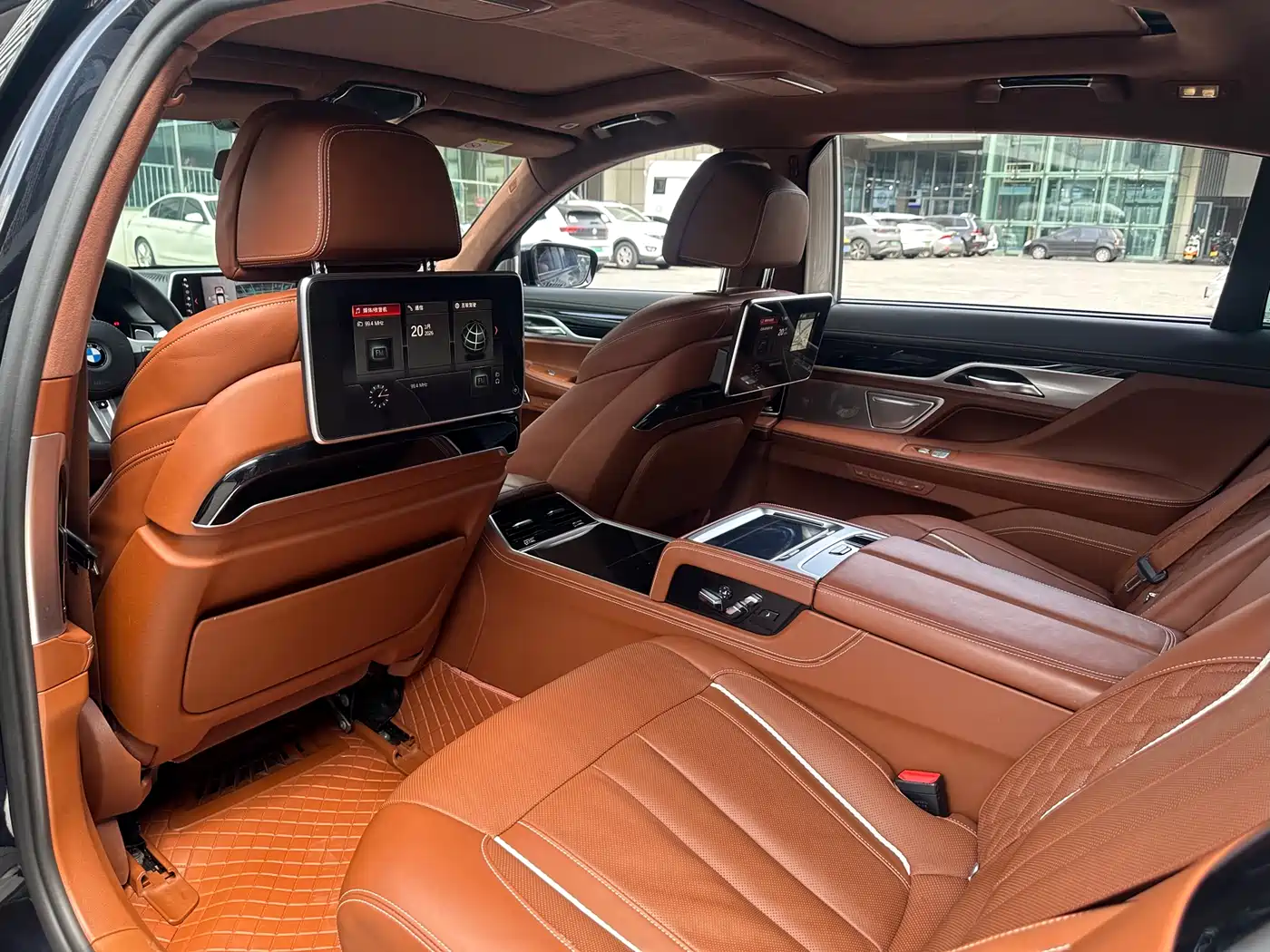 BMW 7 Series 2018 740Li xDrive Premium Type M Sport Package фото 19