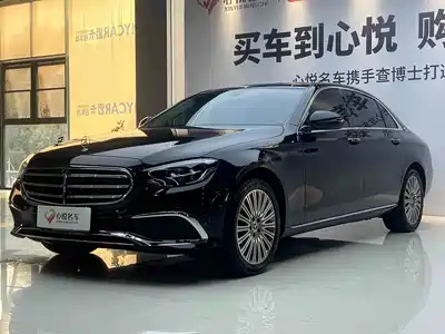 Mercedes-Benz E