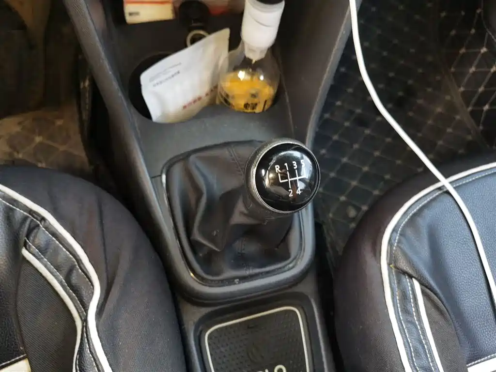 Volkswagen Polo 2016 1.4L Manual Trend фото 10