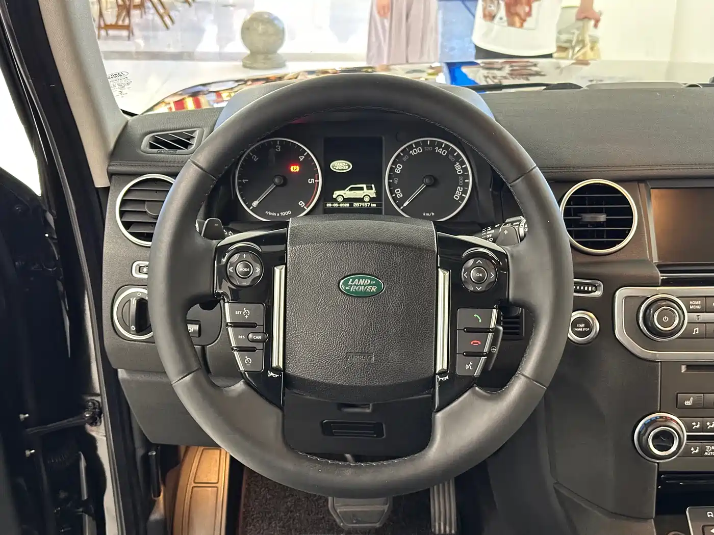 Land Rover Discovery 2013 3.0 SDV6 HSE Diesel фото 17