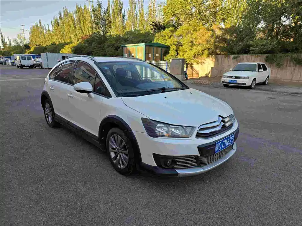 Фото 11 - Citroën C-Quatre