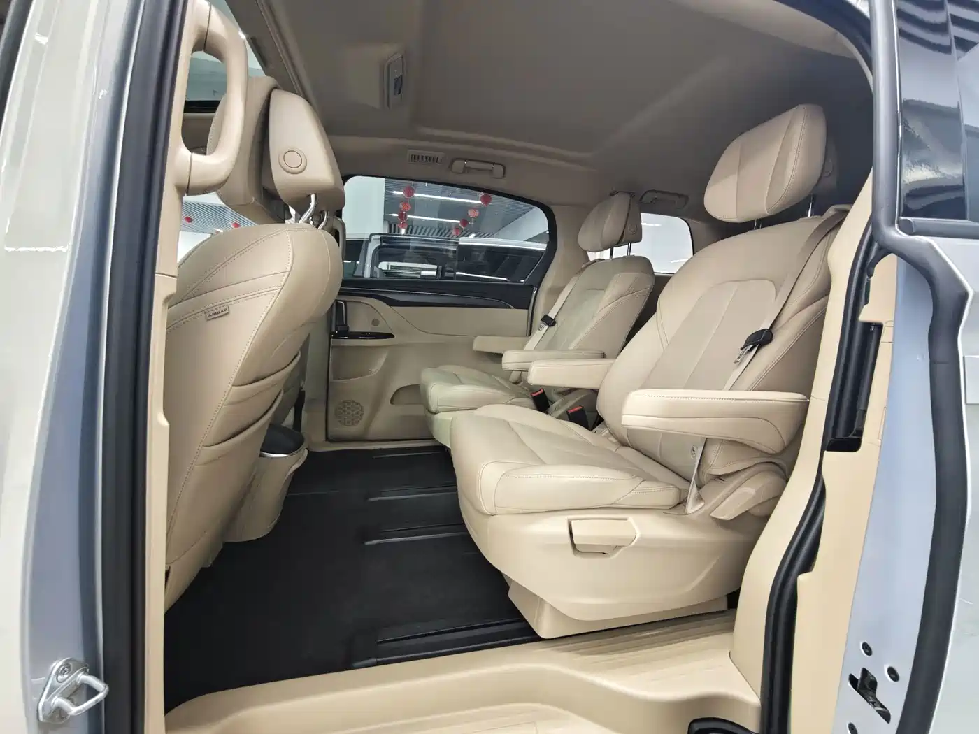 Buick GL8 2026 2025 Land Business Class First Edition