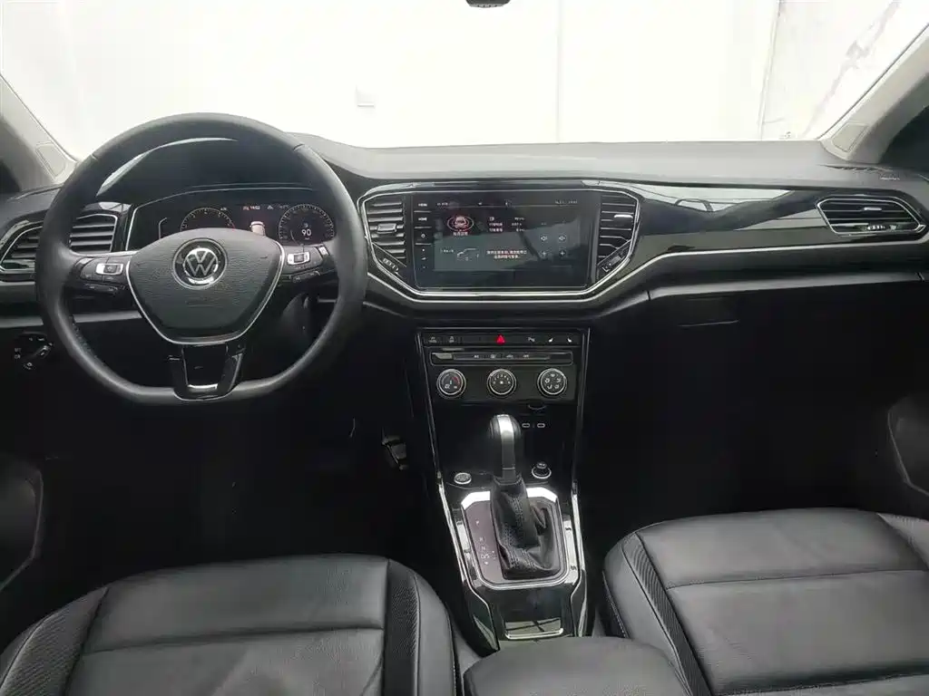 VOLKSWAGEN T ROC EXPLORING SONGS