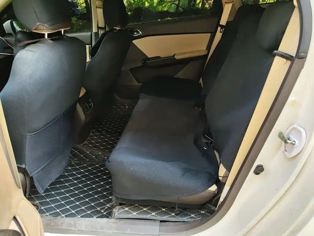 Baojun 310W 2019 2017 1.5L Manual Fashion Edition (China V)