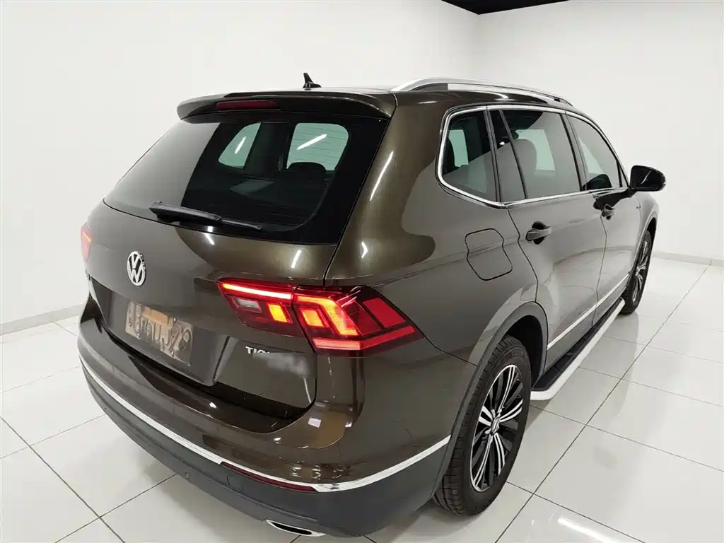 Volkswagen Tiguan L 2019 330TSI Automatic 2WD Panorama Comfort Edition China VI фото 7