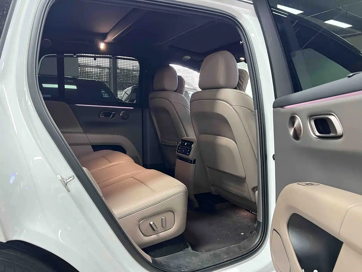 Li Auto i6 2026 2025 4WD Base Model