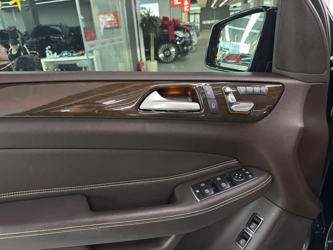 Mercedes-Benz GLS 2018 GLS 400 4MATIC Dynamic фото 10