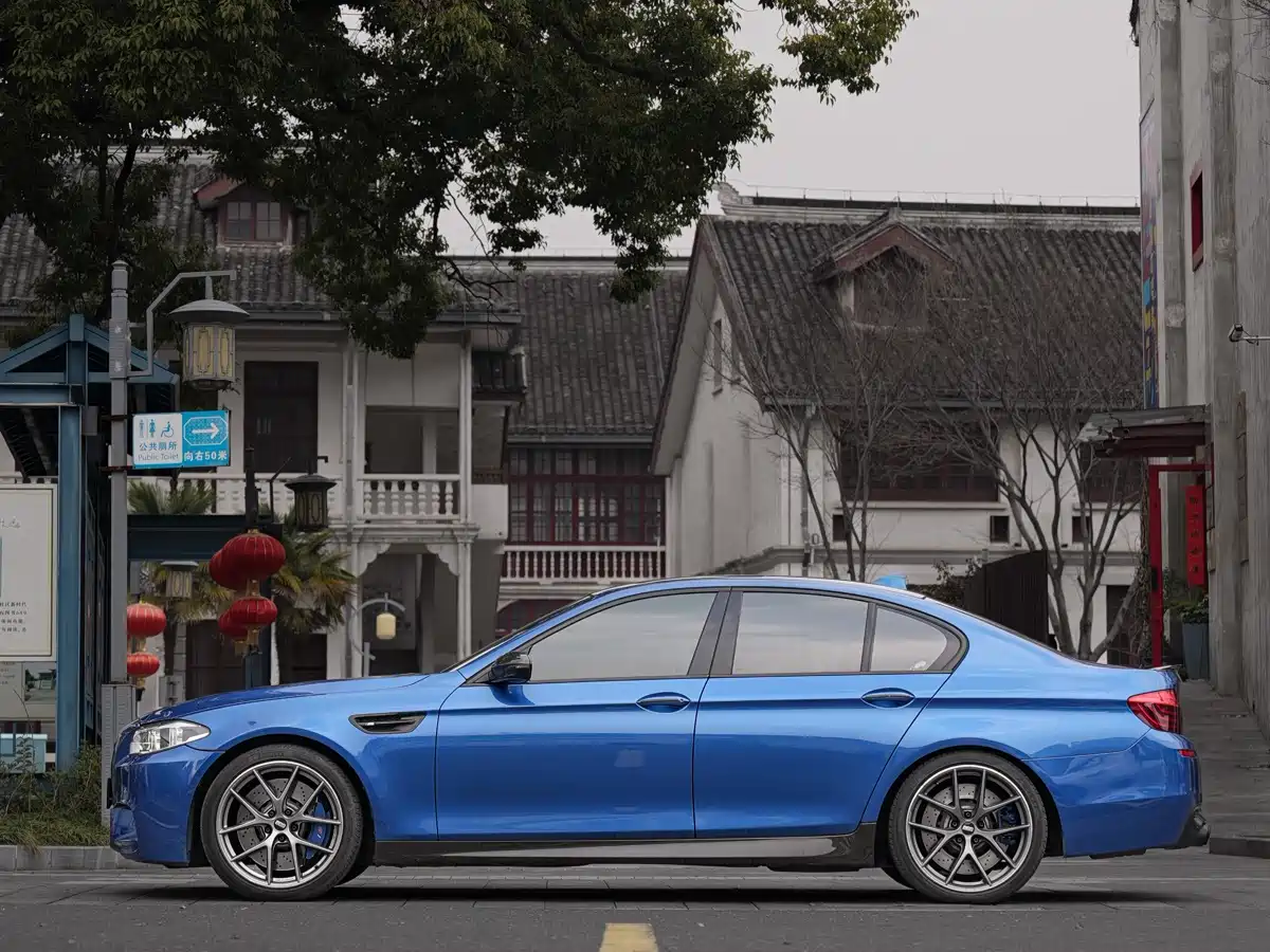 BMW M5 2014 M5 фото 3