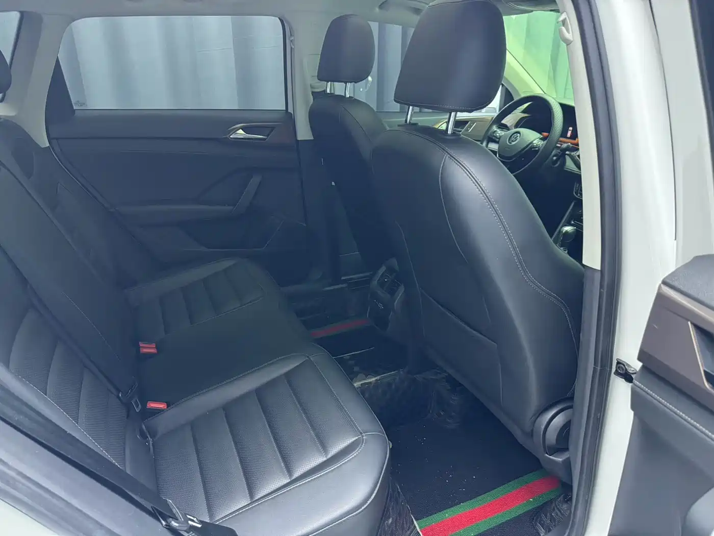 Volkswagen Tharu 2022 280TSI FWD Luxury Edition фото 15