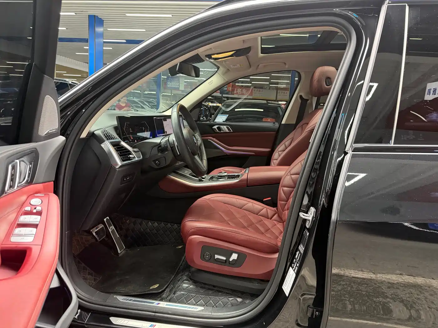 BMW X5 2023 xDrive 30Li Premium M Sport Package фото 6