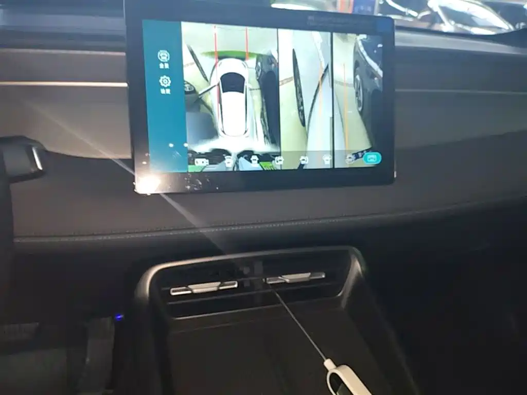 BYD Qin PLUS 2026 DM-i Smart Edition 128KM Progressive фото 13