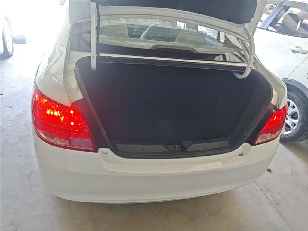 Chevrolet Sail 2015 Sail 3 1.3L AMT Ideal Edition фото 19